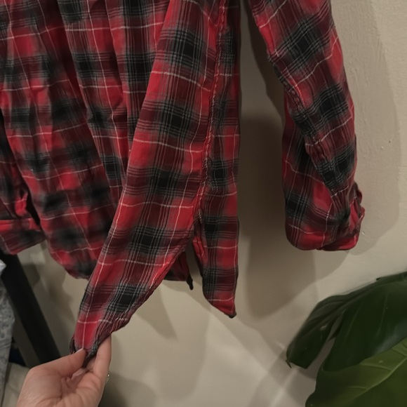 Red flannel button down shirt - Picture 5 of 5
